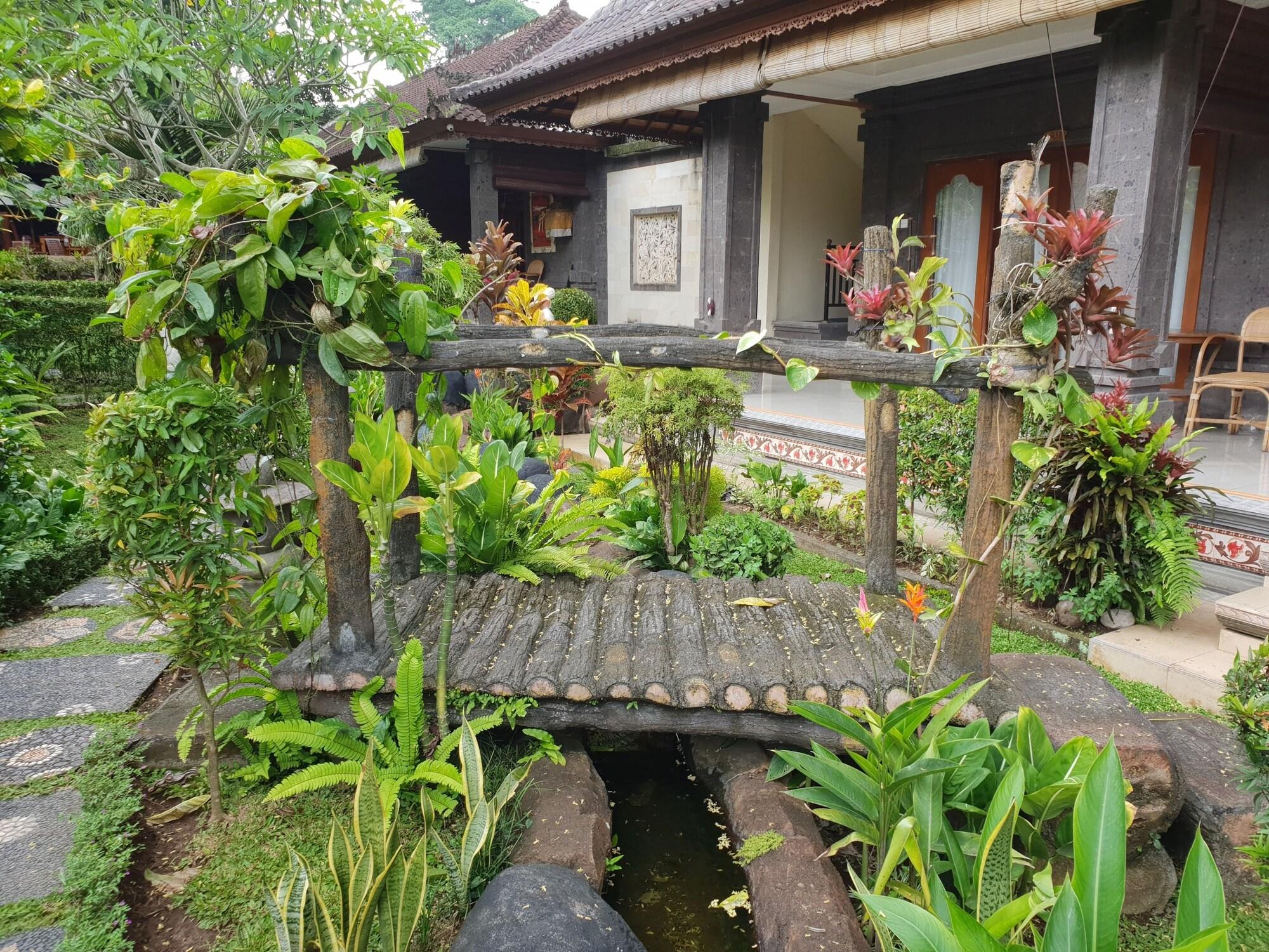 Liyer House Hotel Lodtunduh Exterior photo